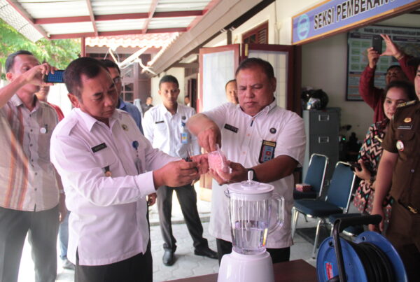 BNN Kota Pekanbaru melakukan Pemusnahan 1.185 butir Ekstasi