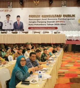 kegiatan Forum Konsultasi Publik dalam pembahasan Rancangan Awal Rencana Pembangunan Jangka Panjang Daerah (RPJPD) Kota Pekanbaru Tahun 2025 – 2045