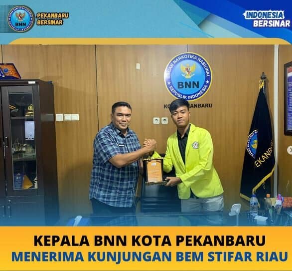 Kunjungan dari Badan Eksekutif Mahasiswa Perguruan Tinggi Farmasi (STIFAR) Riau. Konsep Otomatis